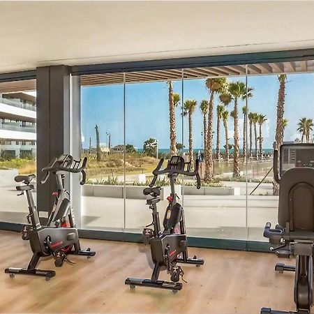 Luxury Complex Beachfront Apartment, Infinity Pool, Sauna, Gym And Large Terrace Torremolinos Exterior photo